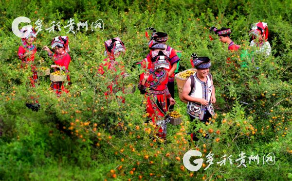 �������洫��֮һ��վ�ڸ߸ߵ�ɽ���ϡ���С������Ĵ���